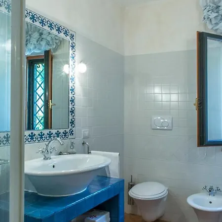 Antiche Pietre 10, Emma Villas