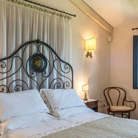 Villa Antiche Pietre 10, Emma Villas *